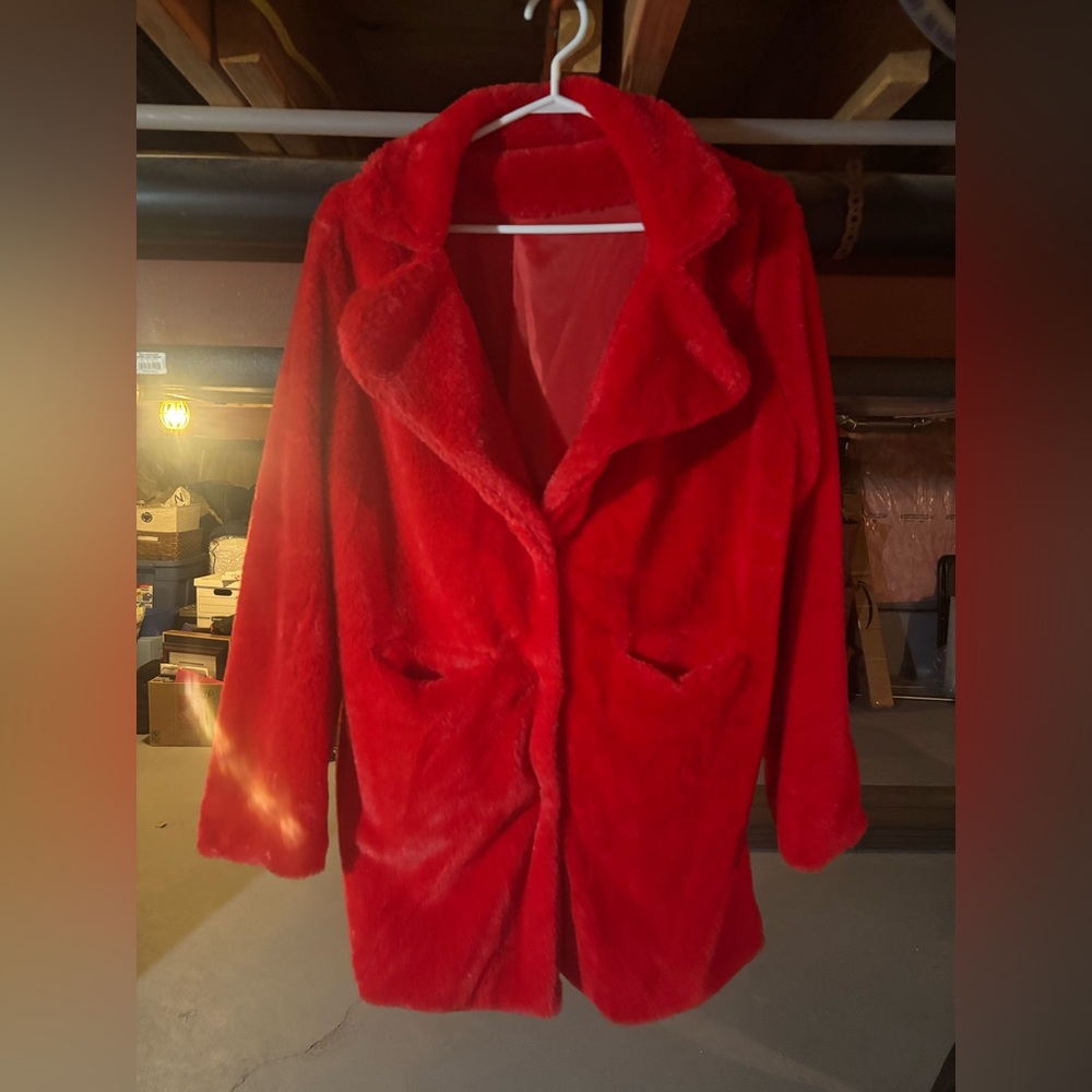 Women's new without tags medium Red Faux Fur Coat light weight